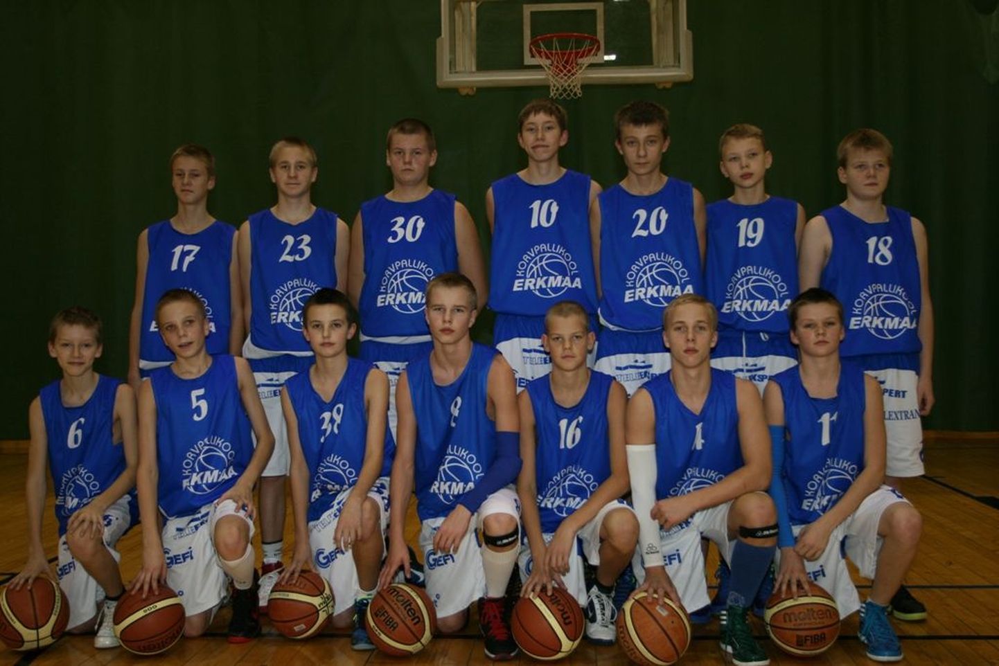 EYBLile siirdunud Erkmaa Korvpallikooli U-14 võistkond.