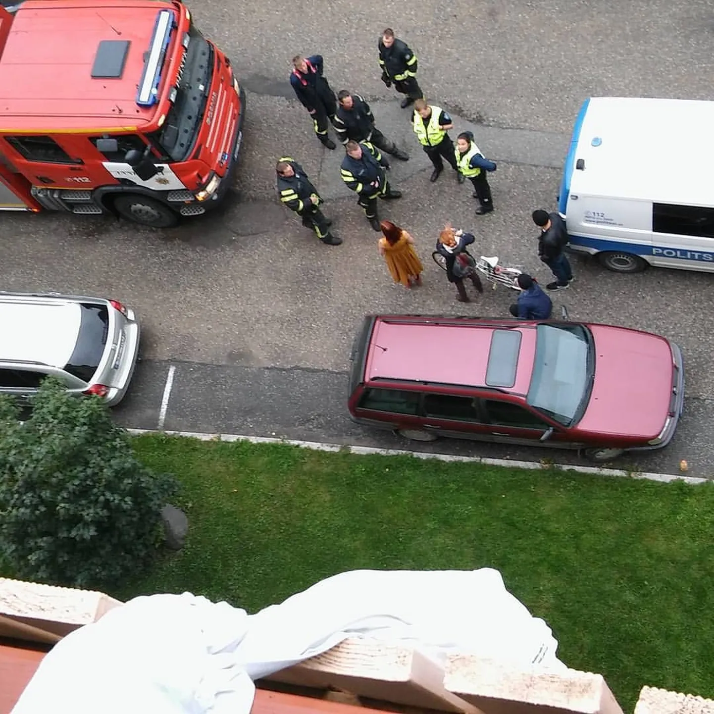 Lavastuse proovi sekkusid korrakaitsjad ja päästjad.