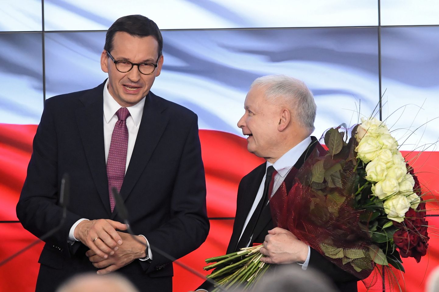 Poola peaminister Mateusz Morawiecki (vasakul) ja valitsuspartei Õigus ja Õiglus esimees Jarosław Kaczyński.