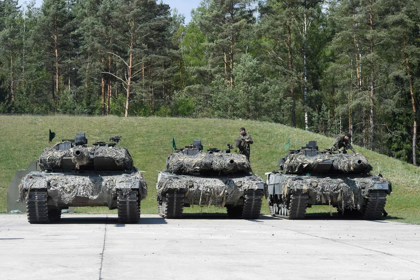 Saksa armee "Leopard"-tüüpi tankid.