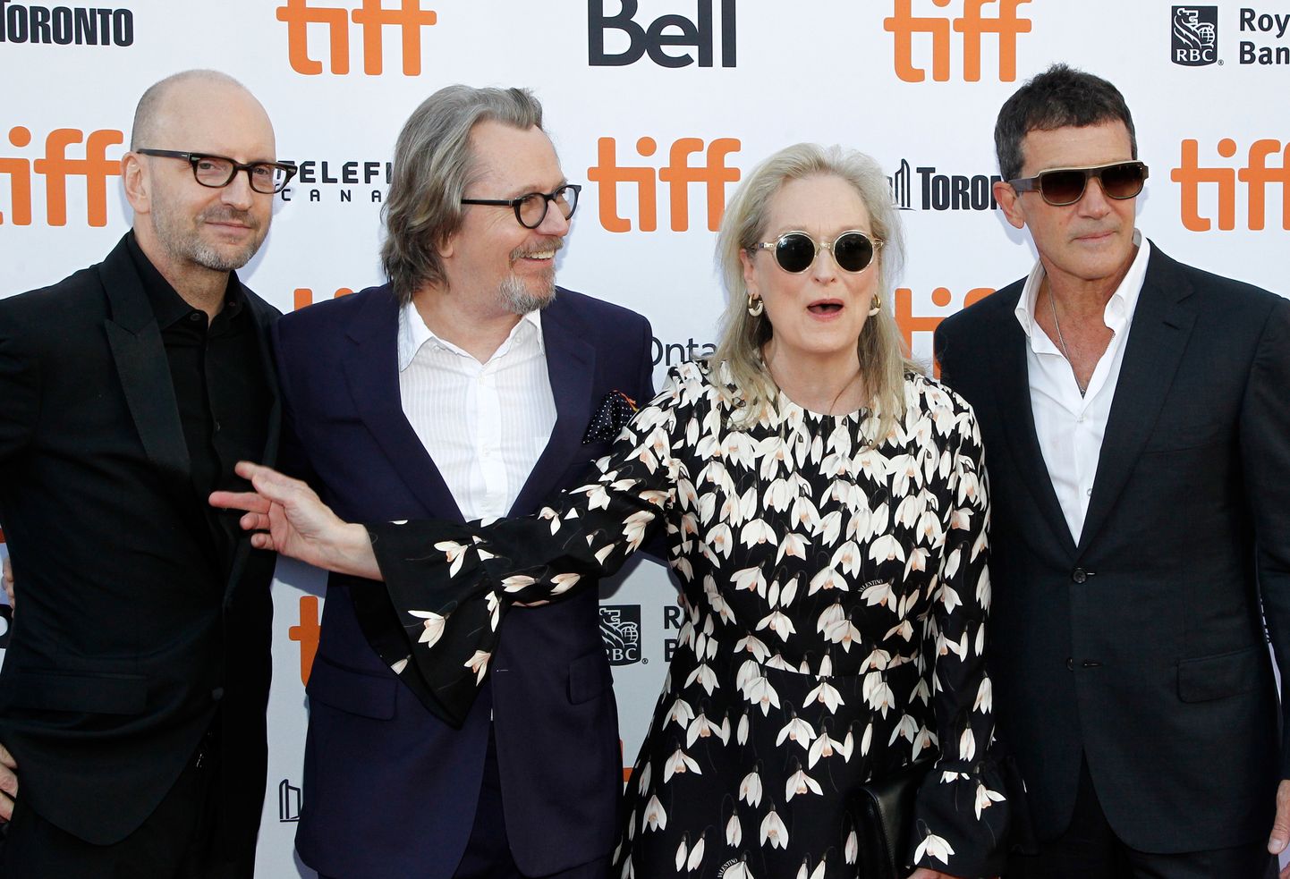 «The Laundromat,» kus peaosades löövad kaasa Gary Oldman, Antonio Banderas ja Meryl Streep, avaldati reedel Netflixis pärast piiratud linastusi kinodes.