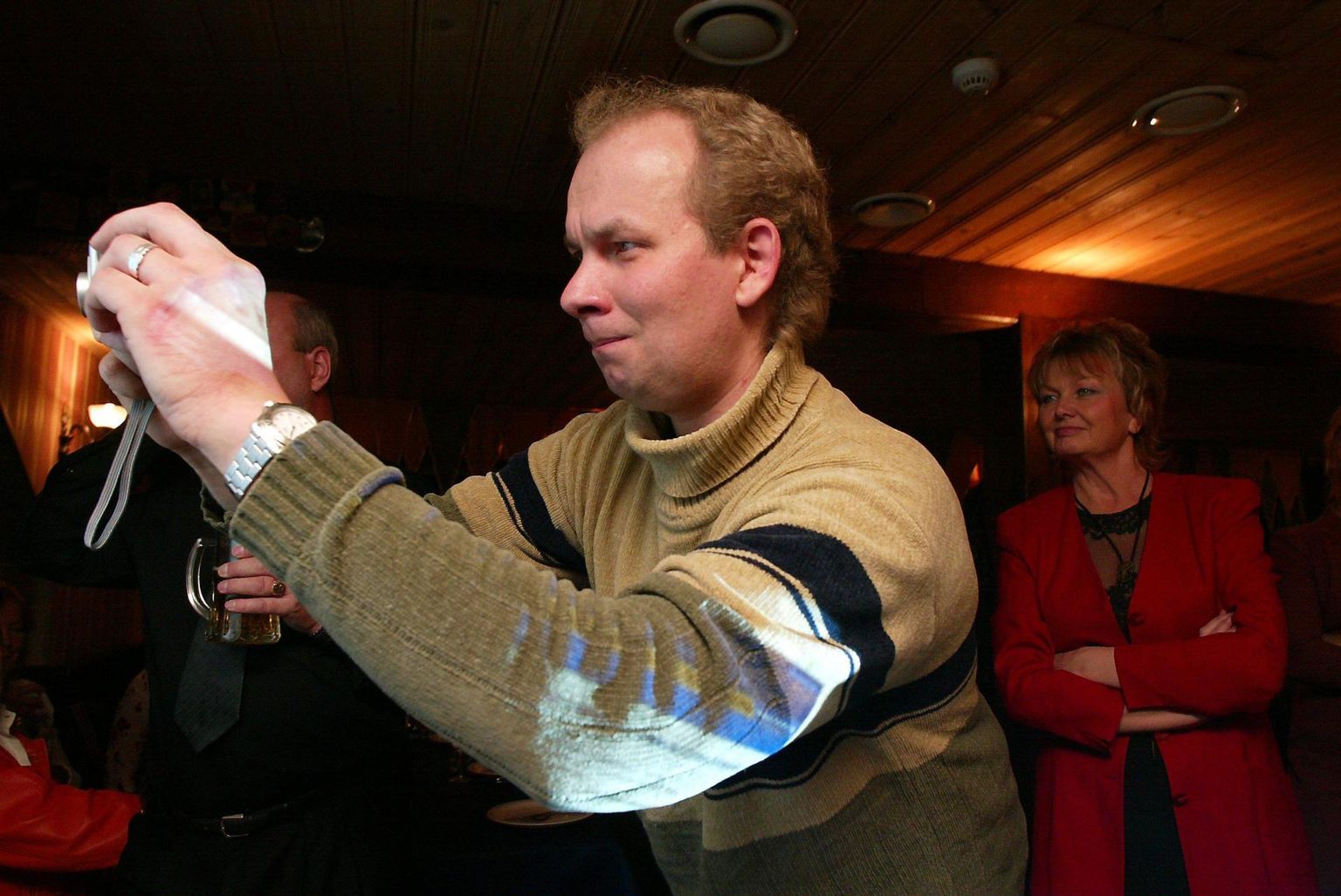 Imre Termonen, kes 2000ndate alguses tegutses ajakirjanduses, on aastaid korraldanud seto jaanituld.