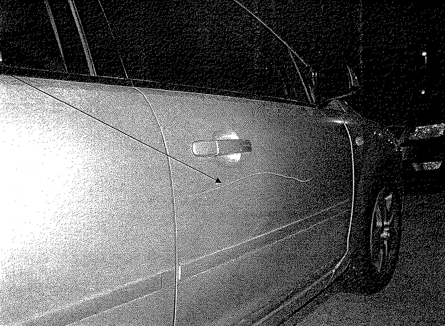 Niisuguse horisontaalse kriimu tõmbas mees oma naabri auto uksele.