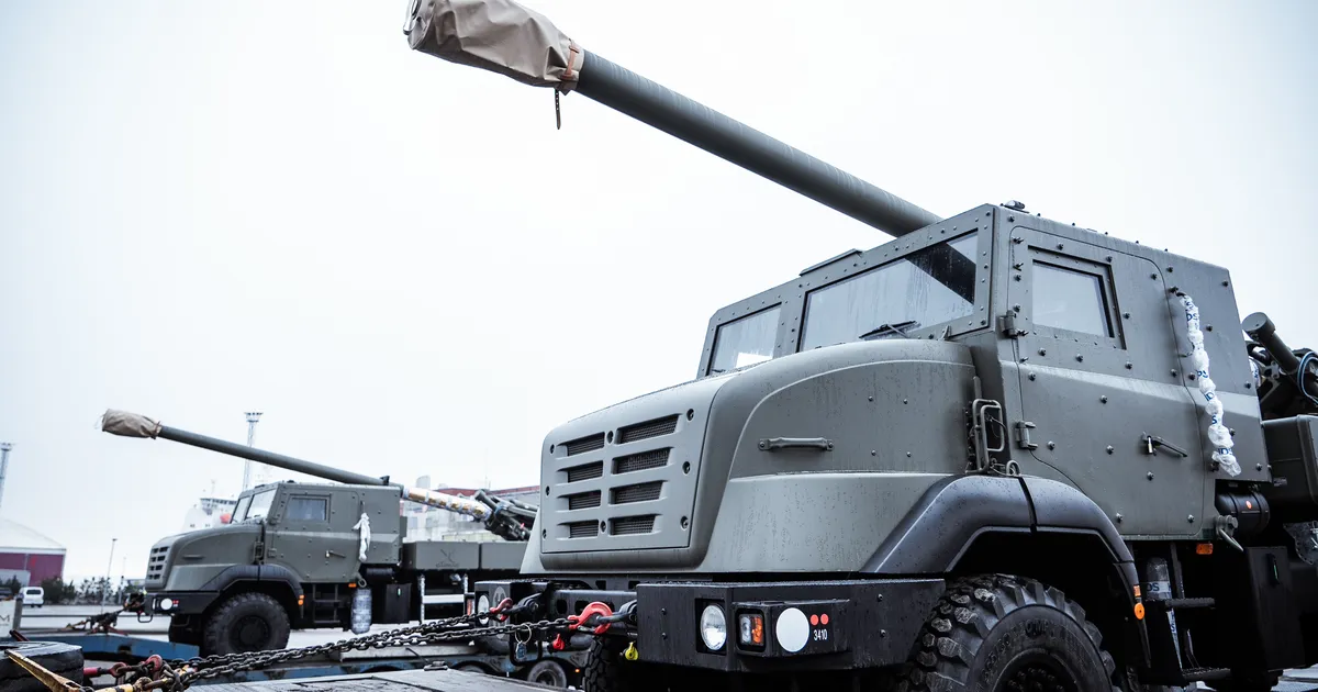 Estonian defense forces receive first CAESAR self-propelled howitzers