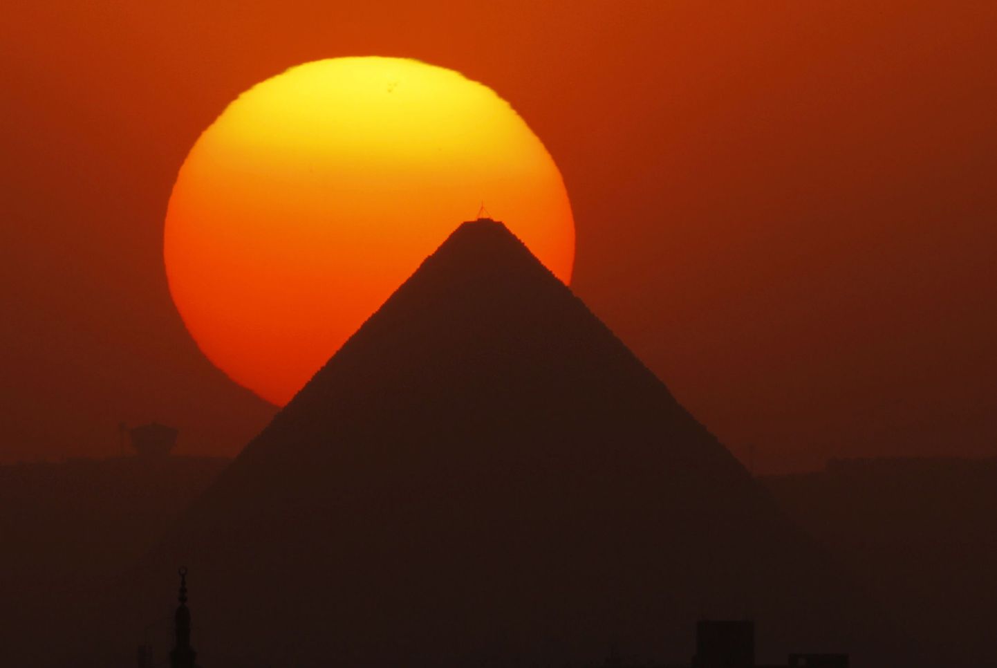 Suur püramiid Giza platool