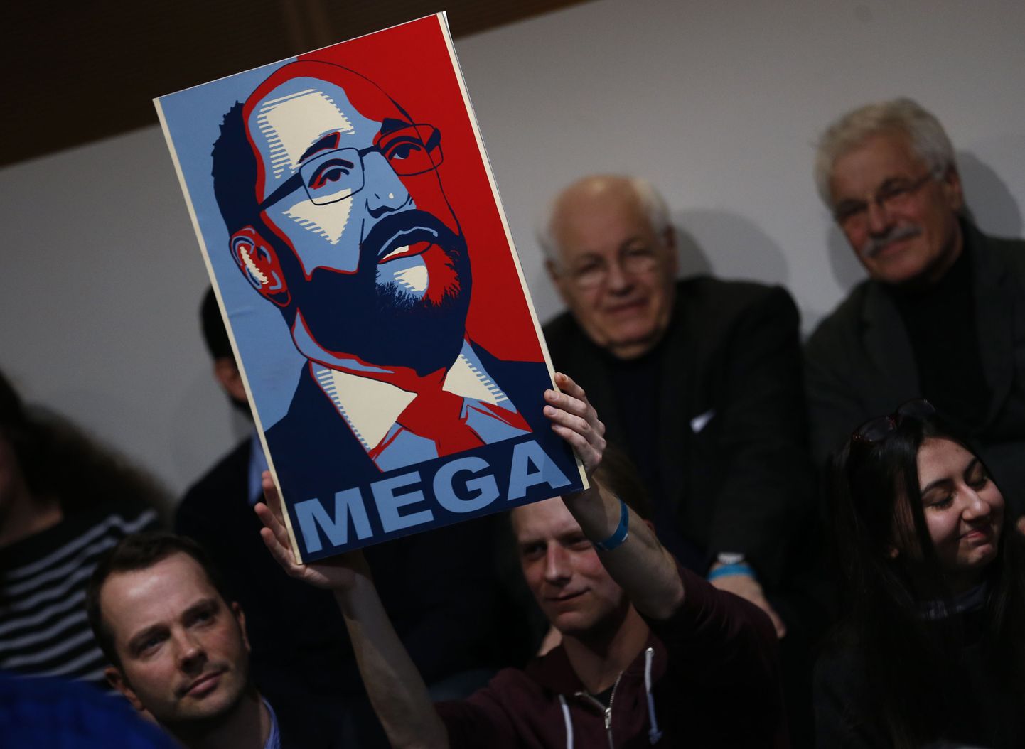 Saksa sotside toetaja Martin Schulzi kujutava plakatiga möödunud kuu lõpul partei Berliini peakorteris.