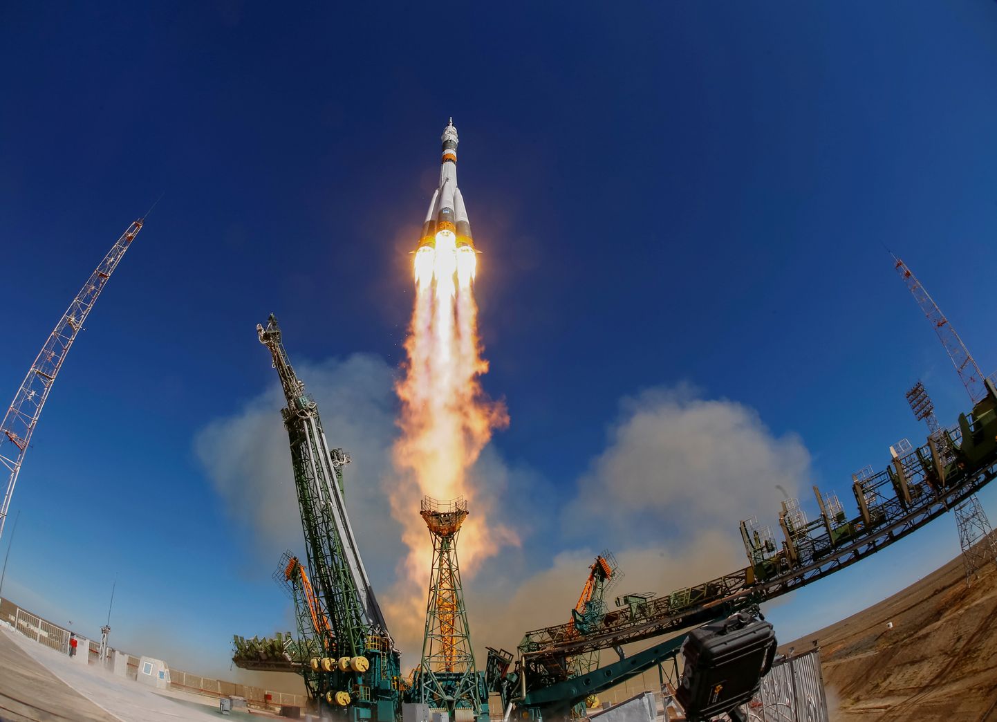 Sojuz MS-10 pacelšanās nepilnas divas minūtes pirms incidenta 2018.gada 11.oktobrī 