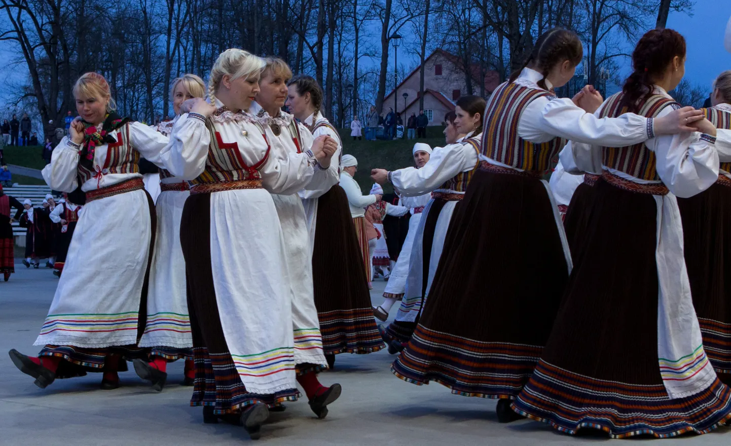 Народный эстонский танец.