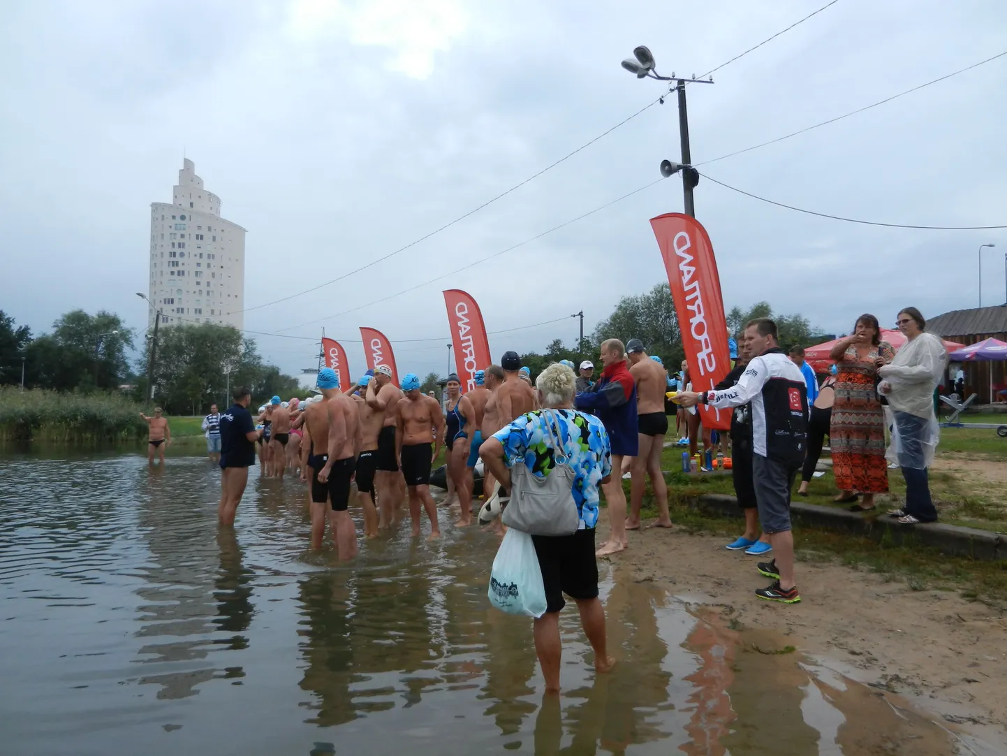 10 ja 2 km ujumine Anne kanalis. Start.