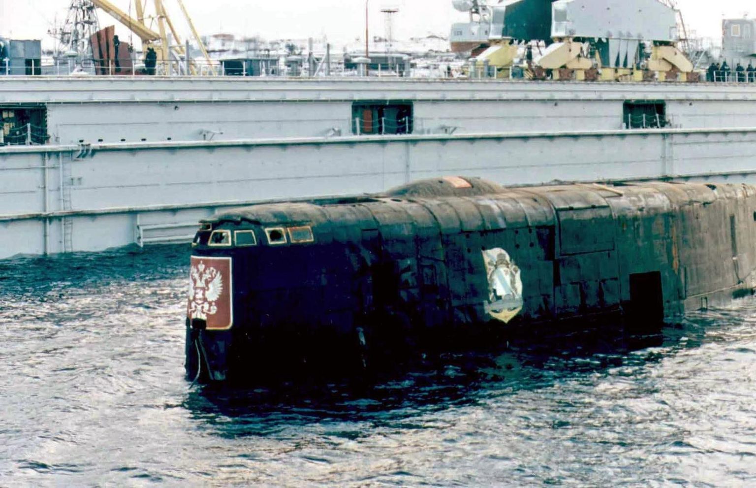 2000. aasta 12. augustil Barentsi meres uppunud Vene tuumaallveelaeva Kursk vrakk.