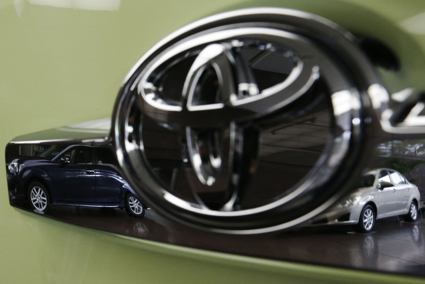 Toyota kutsub USAs tagasi üle miljoni auto.