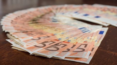 Eestlaste rahatarkuse teadmised on head, aga rakendamine päriselus enam kui küsitav