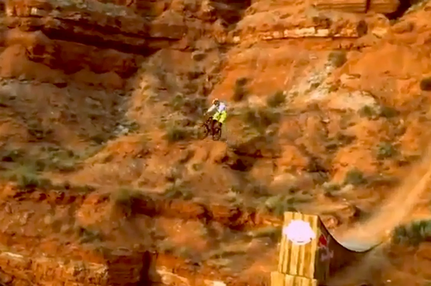 Cam Zink hüppel