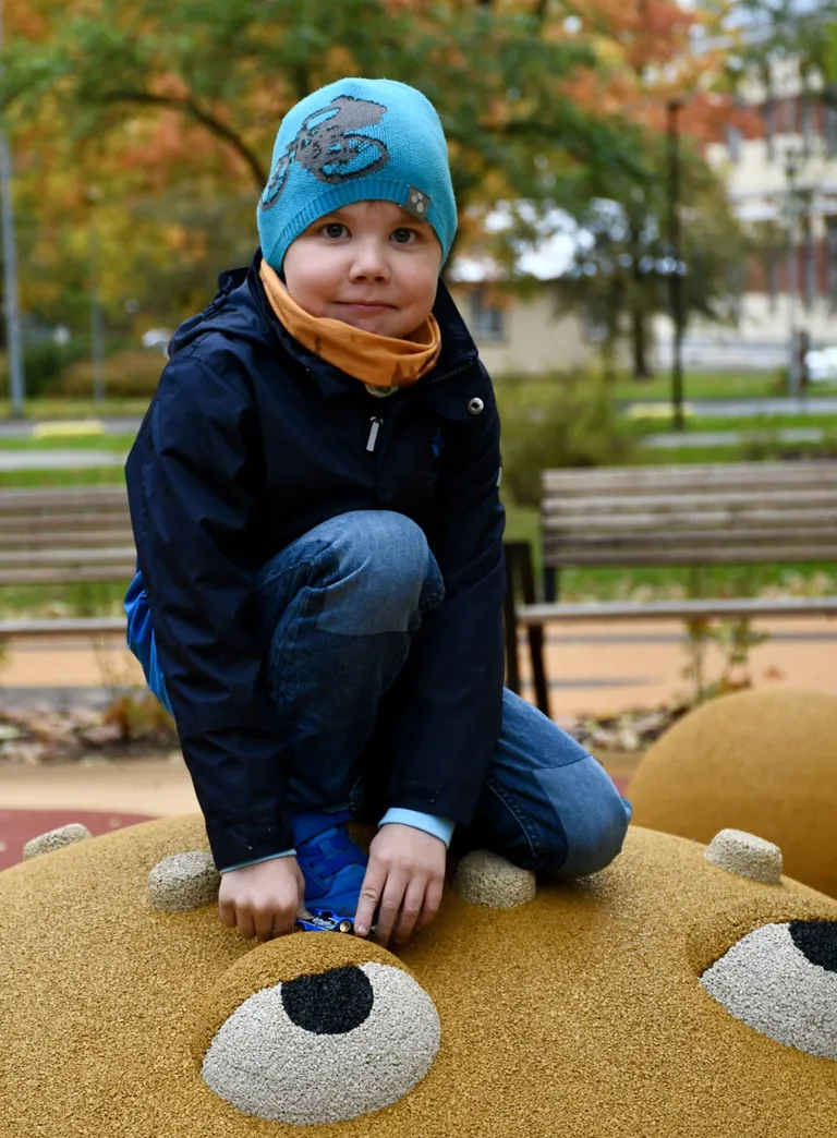 Seitsmeaastane Henri põeb haruldast Duchenne`i lihasdüstroofiat.