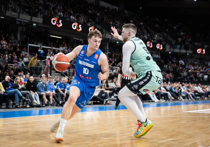 Hugo Toom enda laulu kuulmisest: vahel on ebamugav, aga see kütab üles!