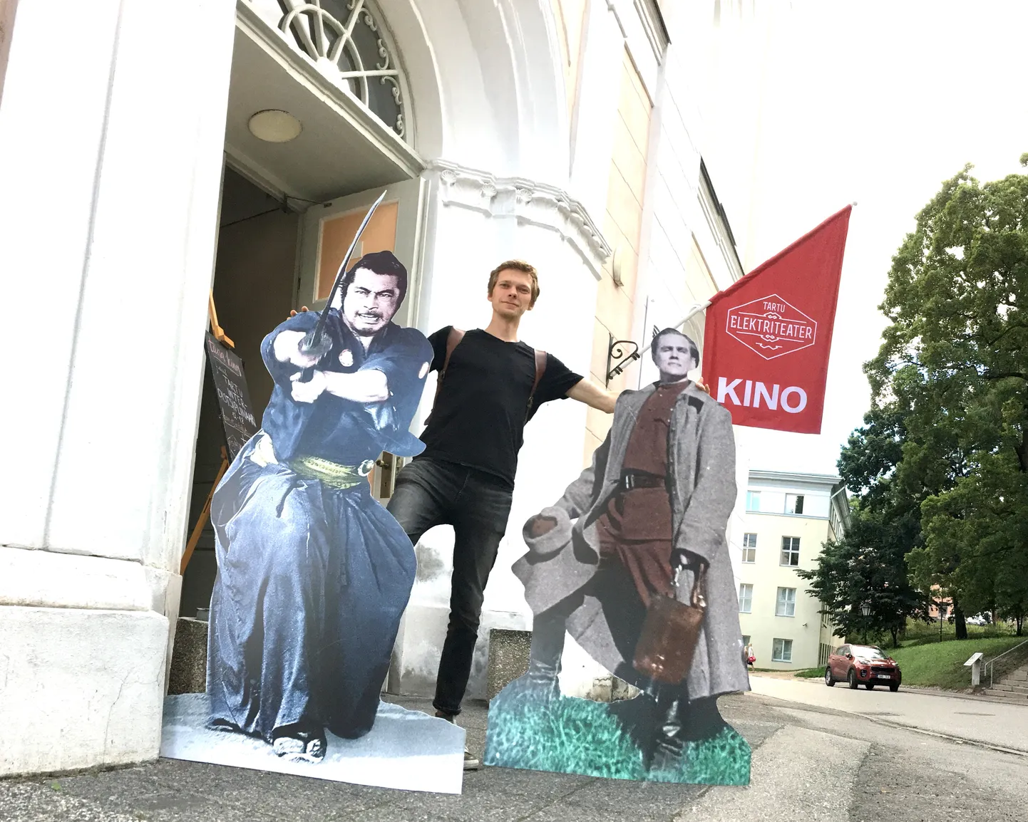 Elektriteatri projektsionist Mihkel Salk on koos Georg Otsa ja Toshiro Mifunega filmiprogrammiks valmis.