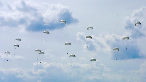 Pihkva oblastis hukkus langevarjuhüppel dessantväelane