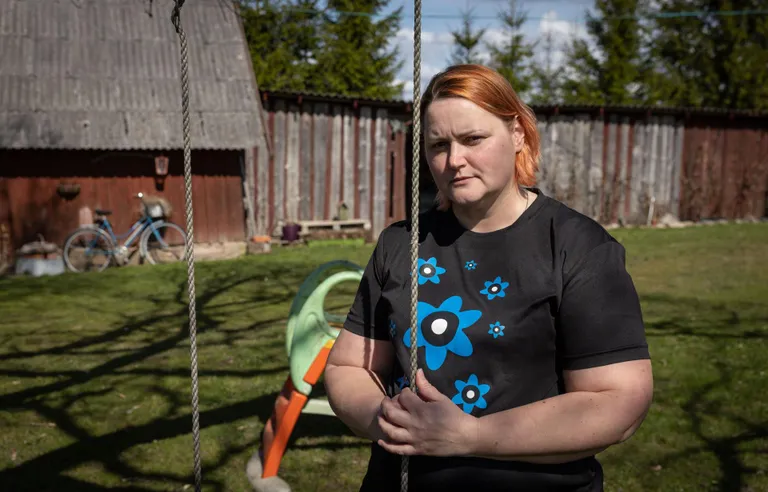 Vika Zieds sõnas, et lisaks majale on neil tegelikult ka Viljandis korter, kuid selle maha müümine pakuks vaid korraks leevendust. Ta mõtleb pigem pikemale perspektiivile – lastel on võimalik kodust välja kolides ajutiselt seal elada.