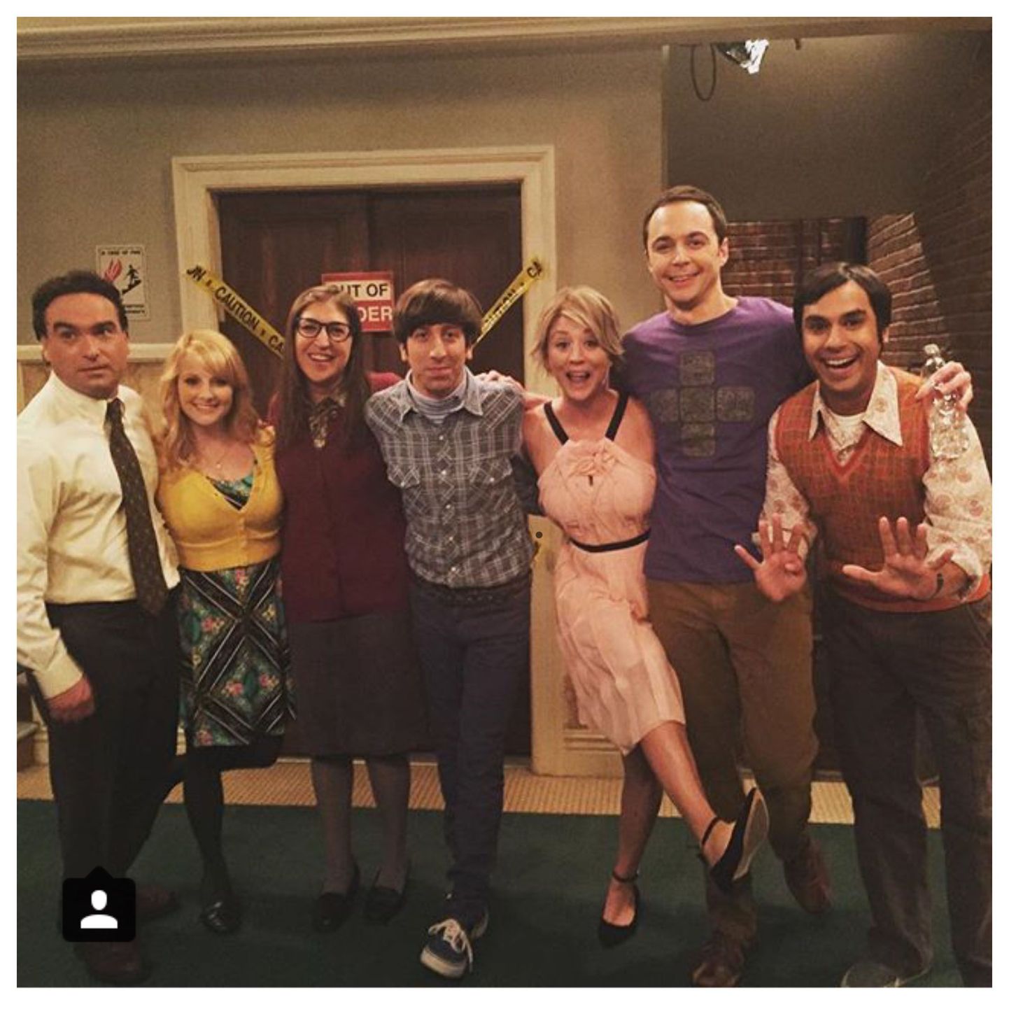 «The Big Bang Theory» osatäitjad Johnny Galecki, Melissa Rauch, Mayim Bialik, Simon Helberg, Kaley Cuoco, Jim Parsons ja Kunal Nayyar
