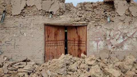 Afganistānu un Pakistānu satricina zemestrīce. Ziņo par bojāgājušajiem