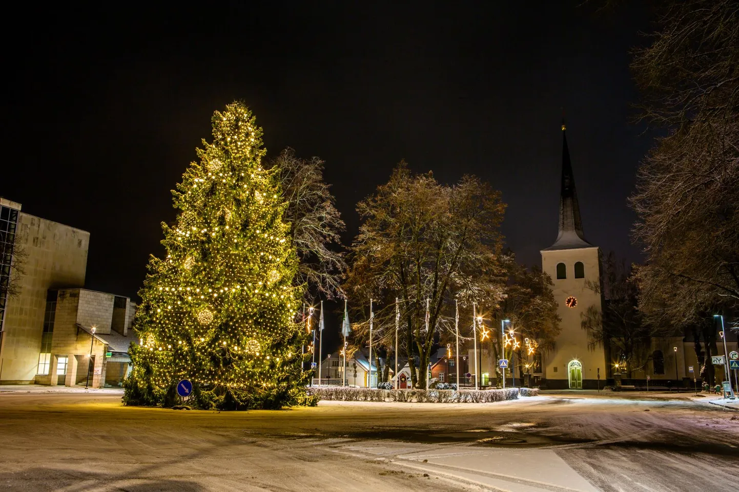 Paide keskväljak 2021. aastal.