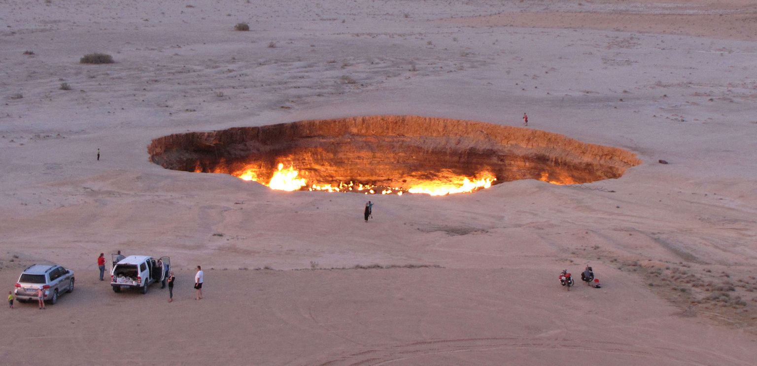 Põlev gaasikraater Türkmenistanis, mis on rahvasuus saanud nimeks «Põrguvärav»