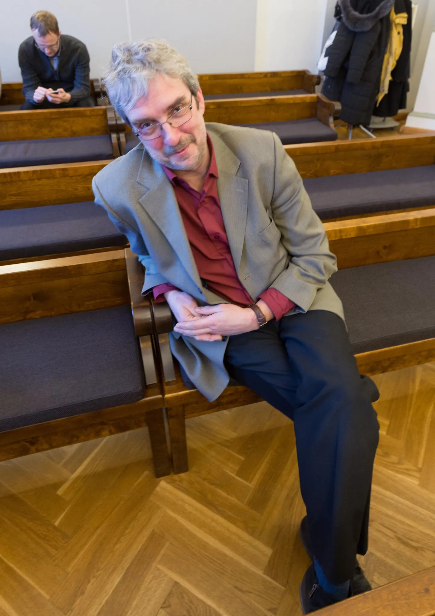 Viljandi kohtumajas väljakuulutatud otsuse kohaselt on endine Kõpu vallavanem Tõnu Kiviloo süüdi omastamises ja korruptsioonis.