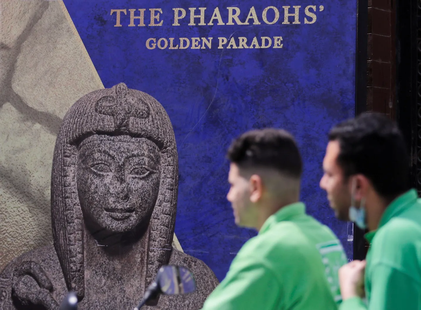 Vaaraode «paraadi» plakat Kairos.