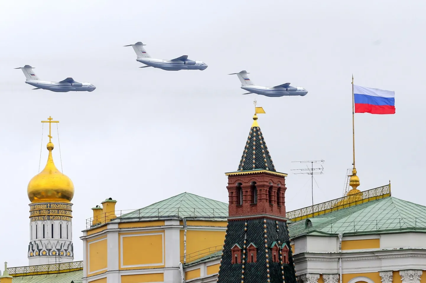 Tänavune 9. mai paraad Moskvas. Moskva loomuomane seisund on konflikt läänega, leiavad uuringu autorid.