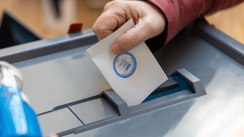 Rait Maruste ⟩ Eestile julgeohtu kujutavate riikide kodanike valimisõigus tuleks kaotada
