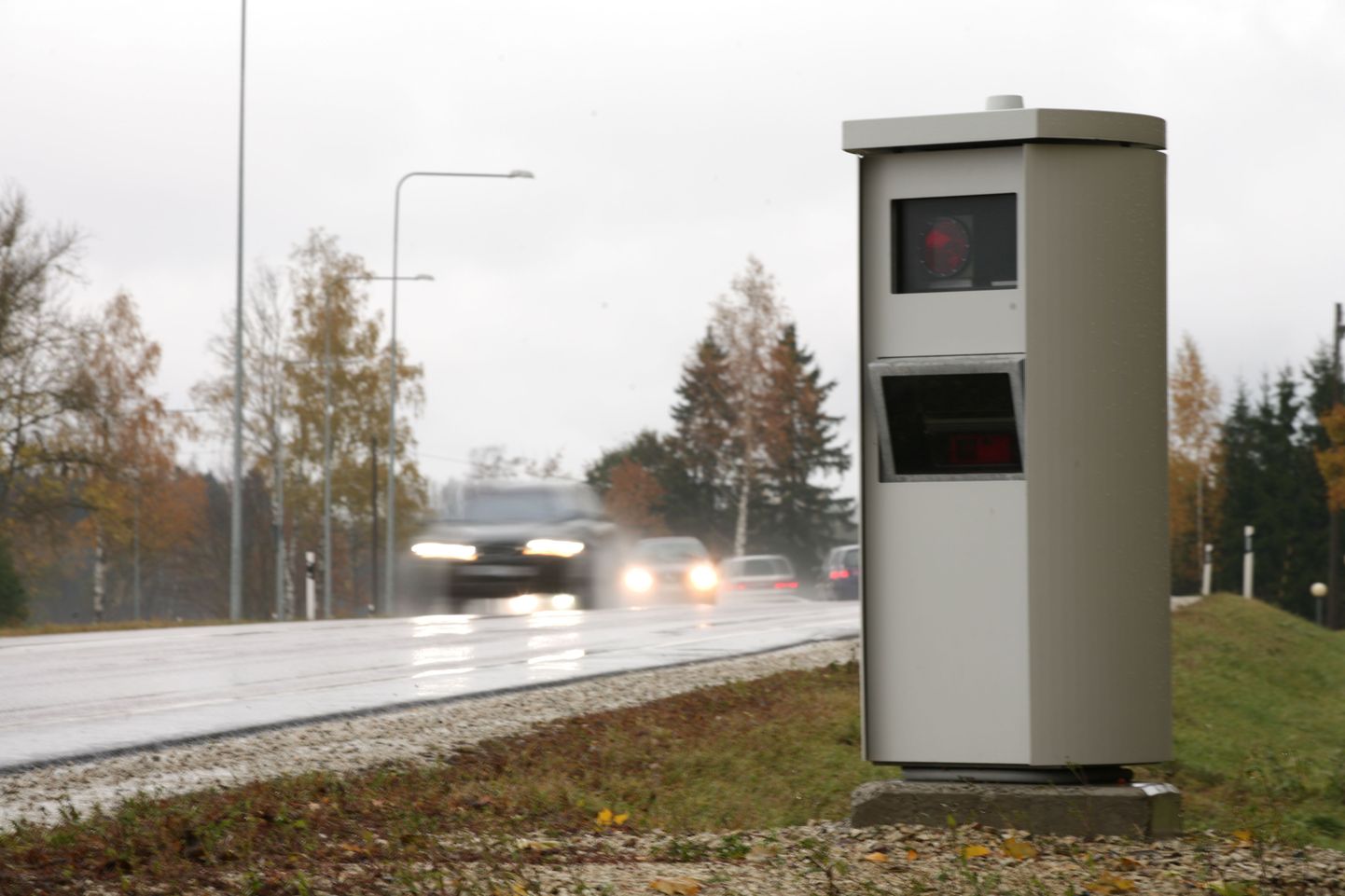 Камеры для измерения скорости появились сначала на шоссе Таллинн-Тарту, а позднее - на шоссе Таллинн-Пярну.
