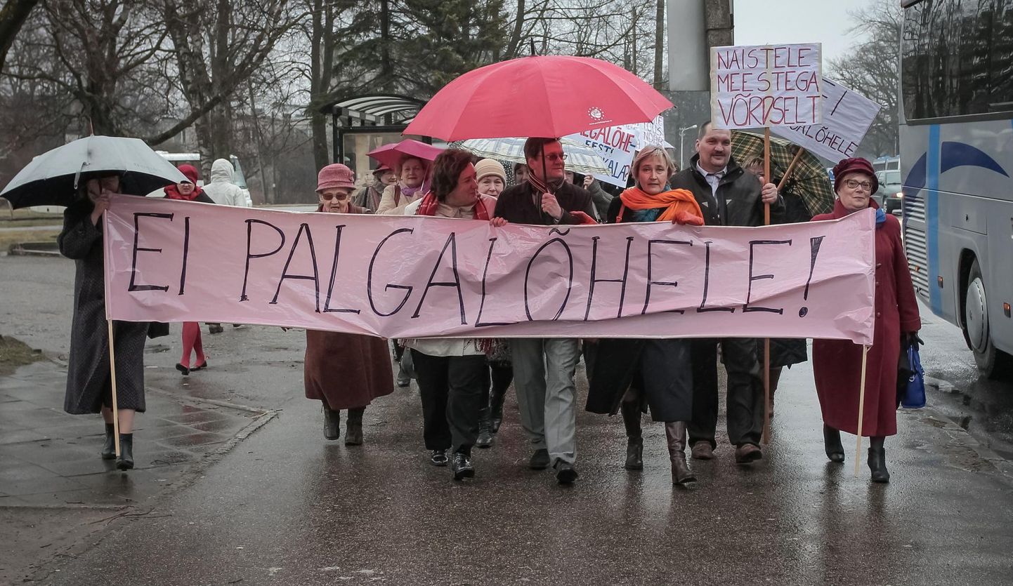 Protestimarss palgalõhe vastu Pärnus 2014. aastal.