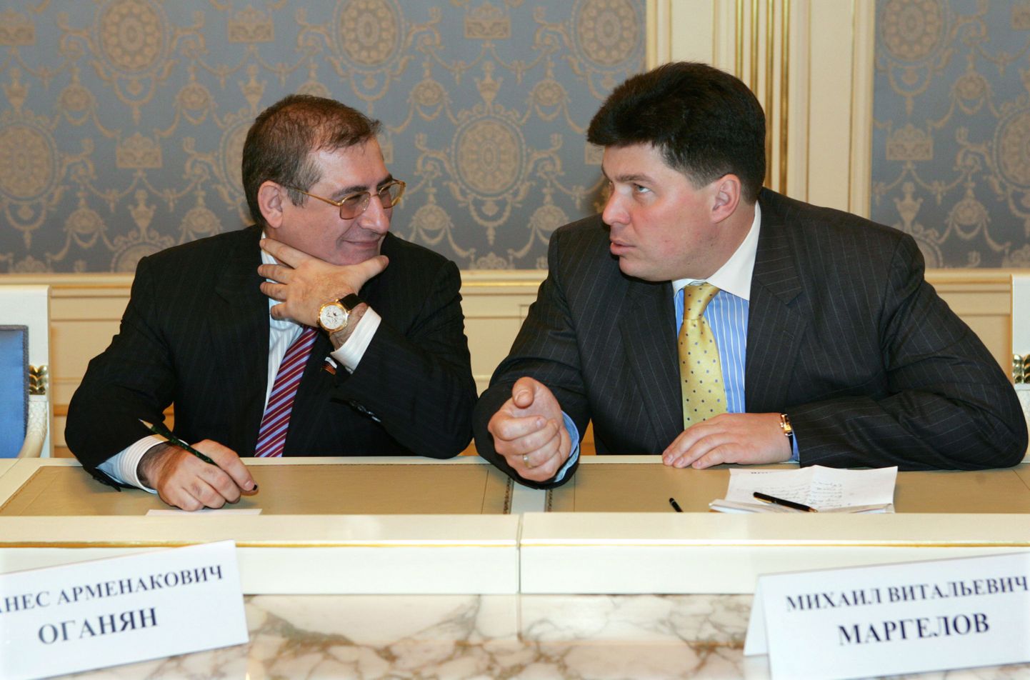 Михаил Маргелов (справа).