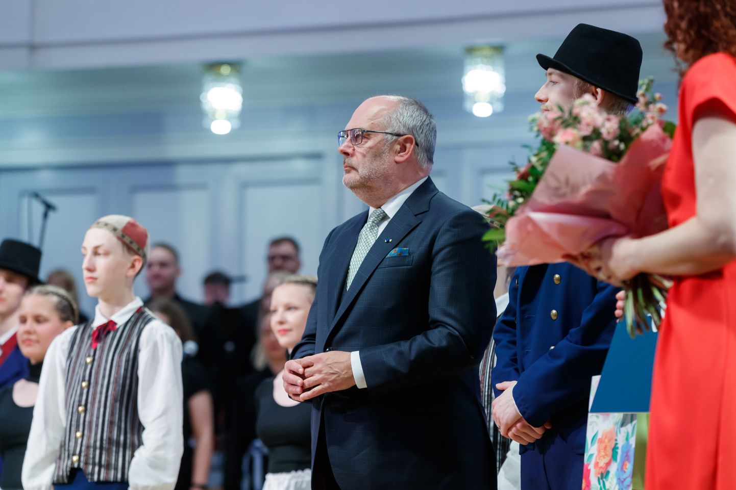 Союз женщин Эстонии выбрал президента Союза многодетных семей Эстонии, мать четверых детей Ааге Ыунап матерью 2022 года. Президент Алар Карис в прошлом году вручает титул в концертном зале Estonia.