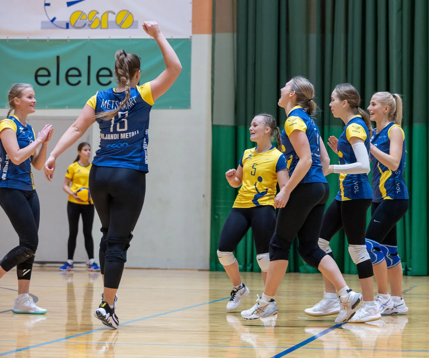 Viljandi Metalli naiskond teenis pühapäeval naiste meistriliiga mängus 3:2 võidu Viimsi/Tallinna Ülikooli üle.