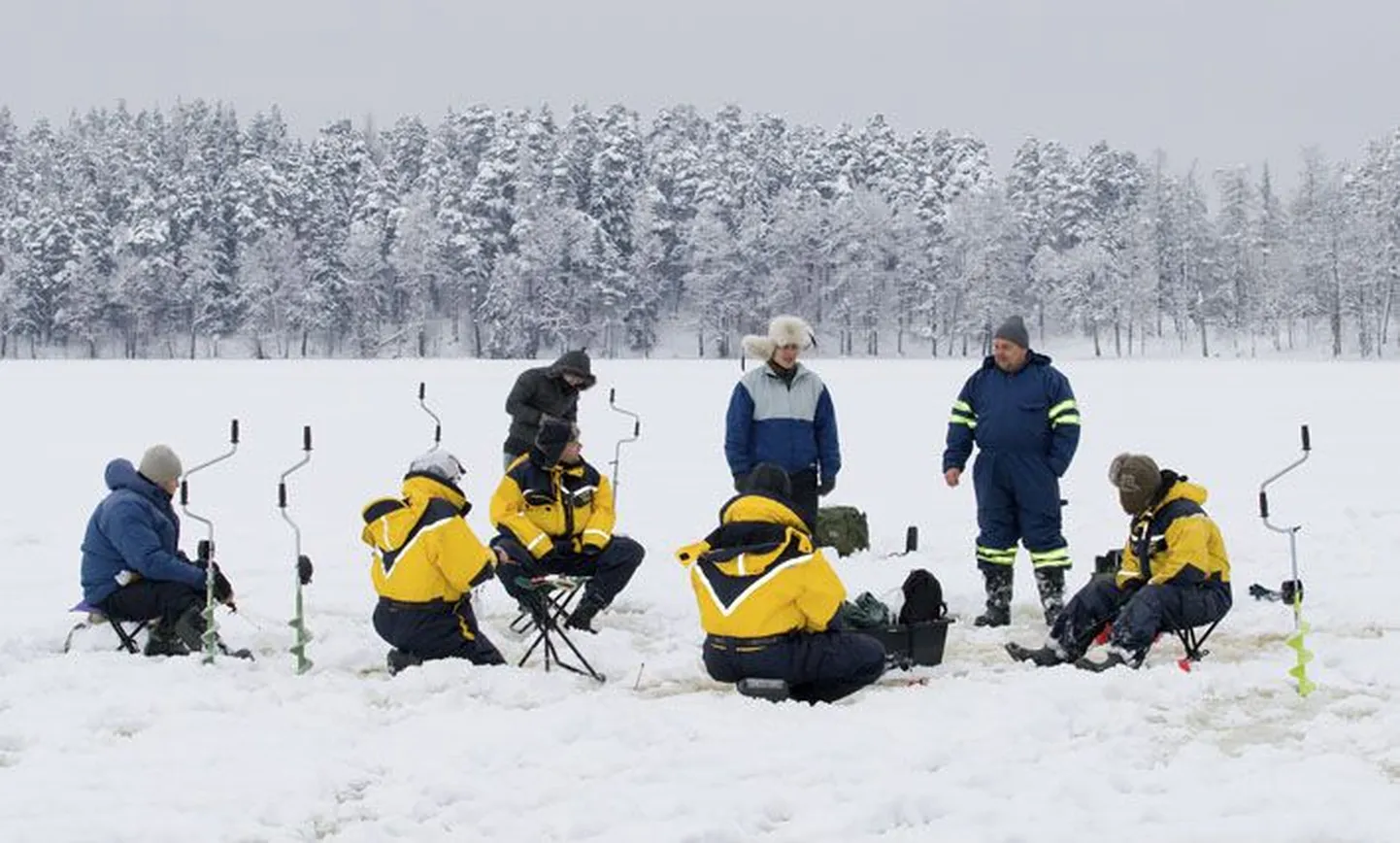 Uljaste järve kalastik on vähehaaval taastunud ja kalastajad seal tühja käega ei jää.