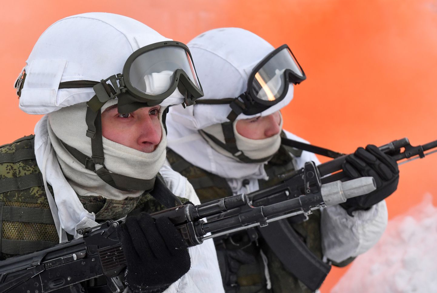Vene sõdurid talvistel õppustel.