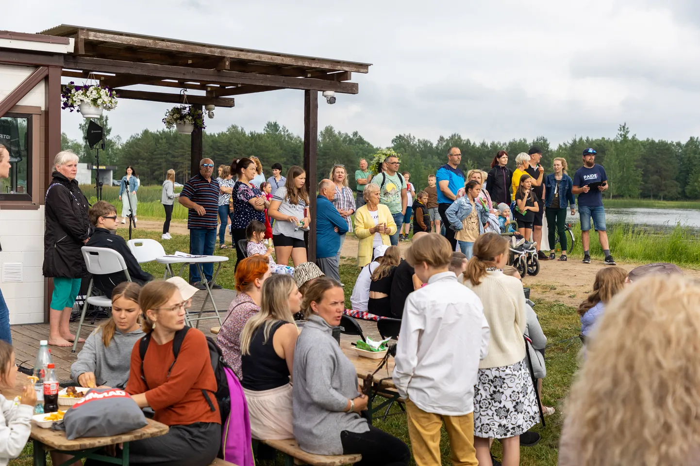 Paide linna jaanituli Paide tehisjärve ääres