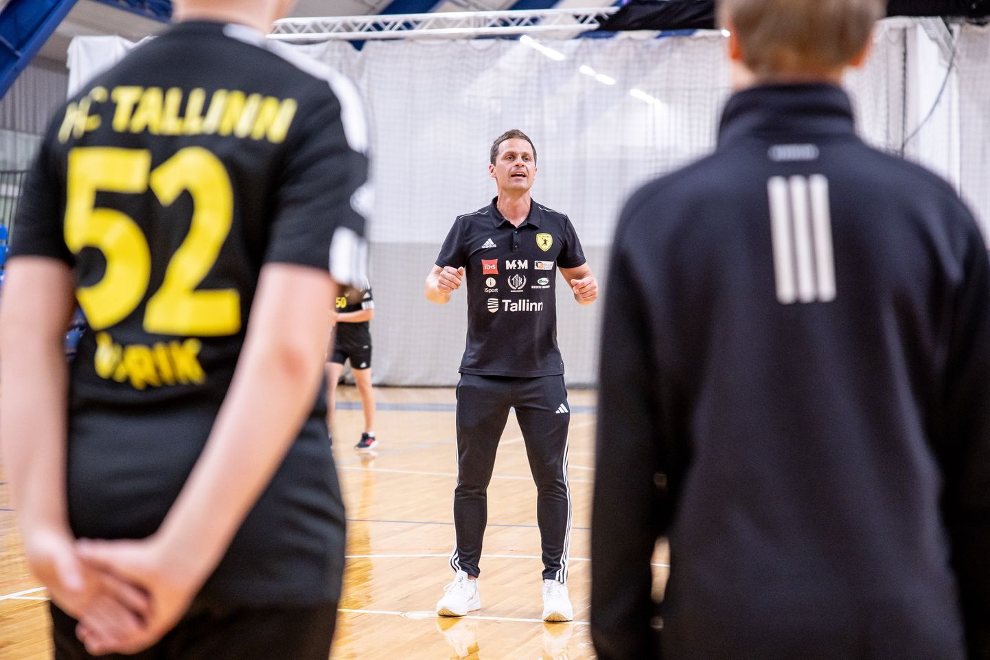 HC Tallinna klubi juhil ja ajutisel peatreeneril Risto Lepal pole praegu kedagi treenida, sest mängijad keelduvad tema käe all platsile jooksmast.