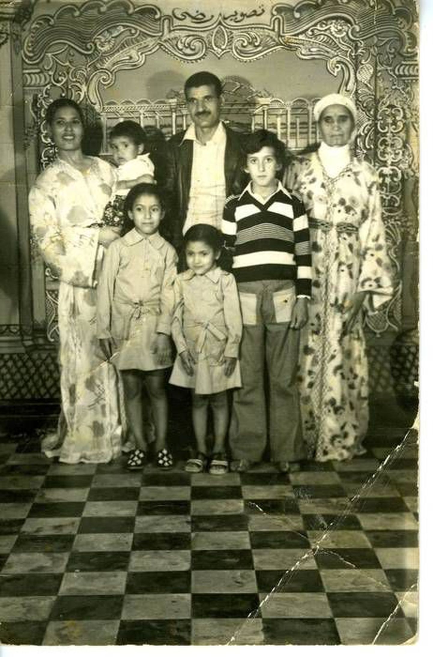 Muuseumis üleval olev foto maroko perest, kes jõudis otsapidi Casablancast Pariisi.