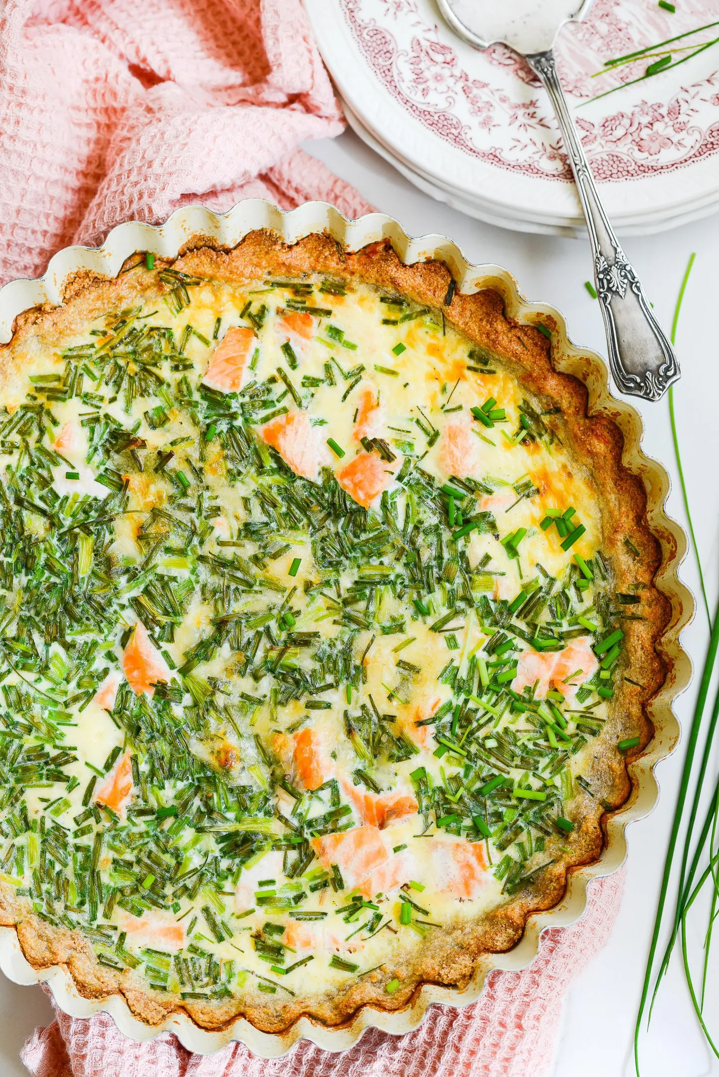 Murulaugu-lõhe-quiche juustuga.