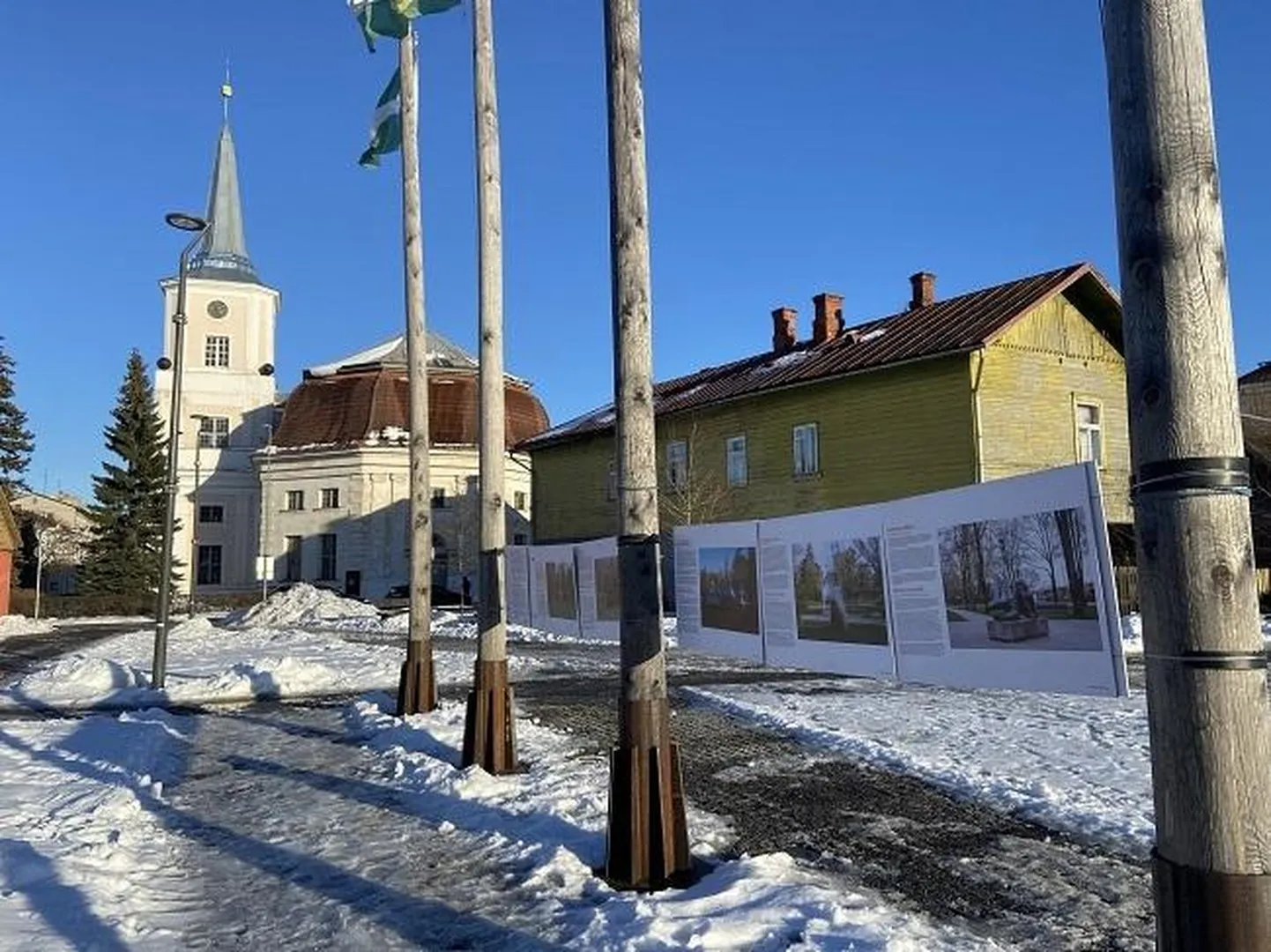 Näitus Valga keskväljakul