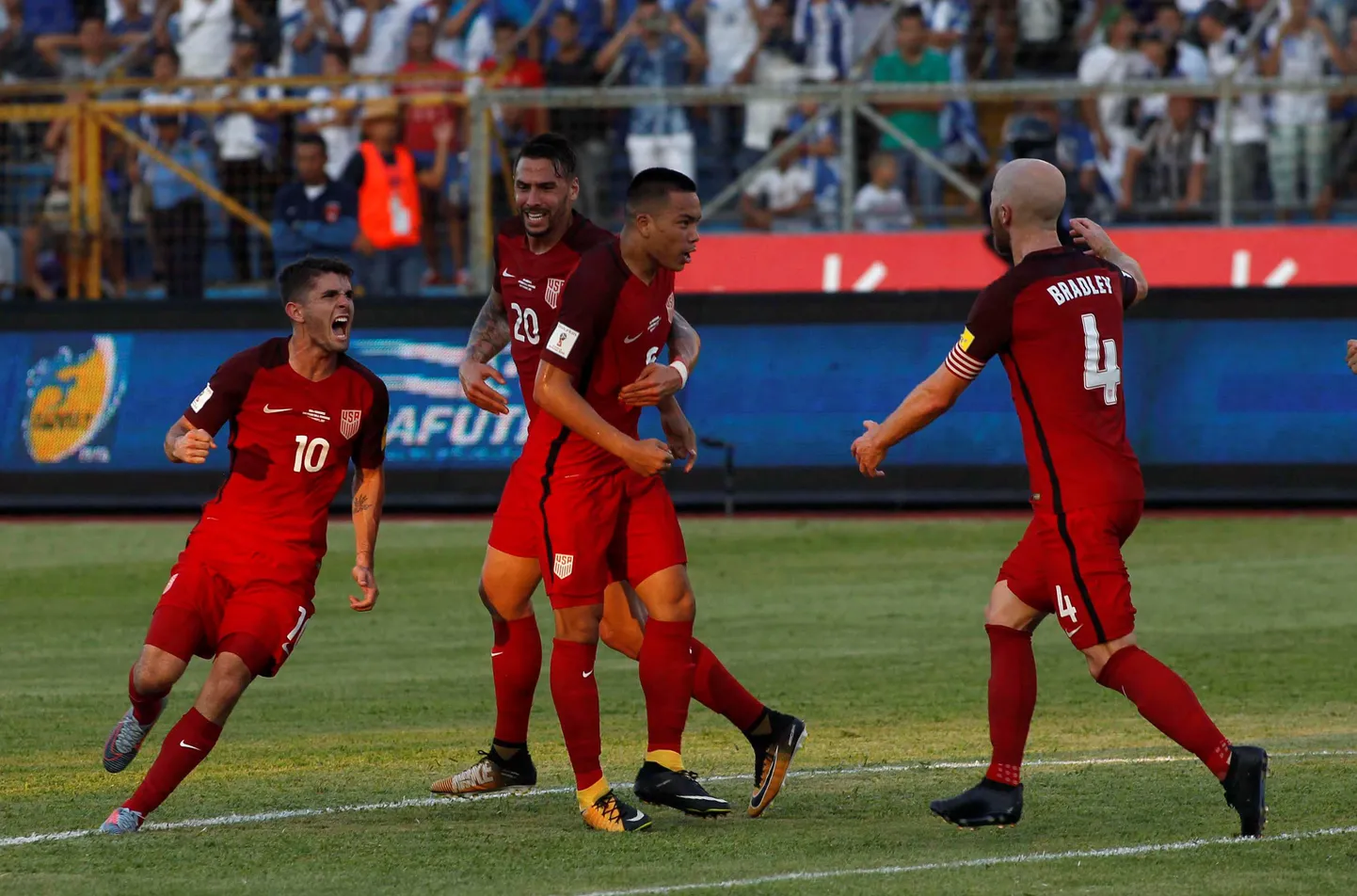 USA kangelaseks kerkis Bobby Wood (paremalt teine).