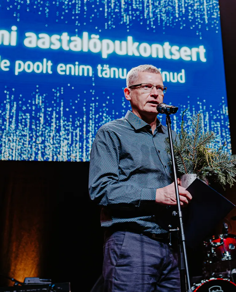 Hea sõna ja käega arst Jaak Lehtsaar.