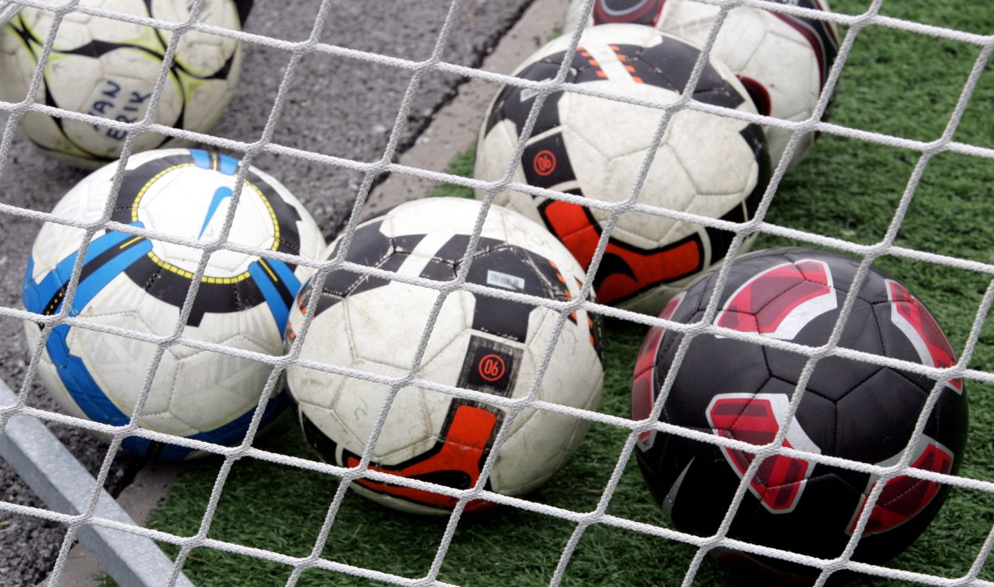 Estonian Football Association declares: No matches against Russia.