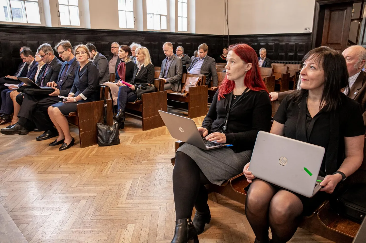 Volikoguliige vangerdas liikmestaatusega.