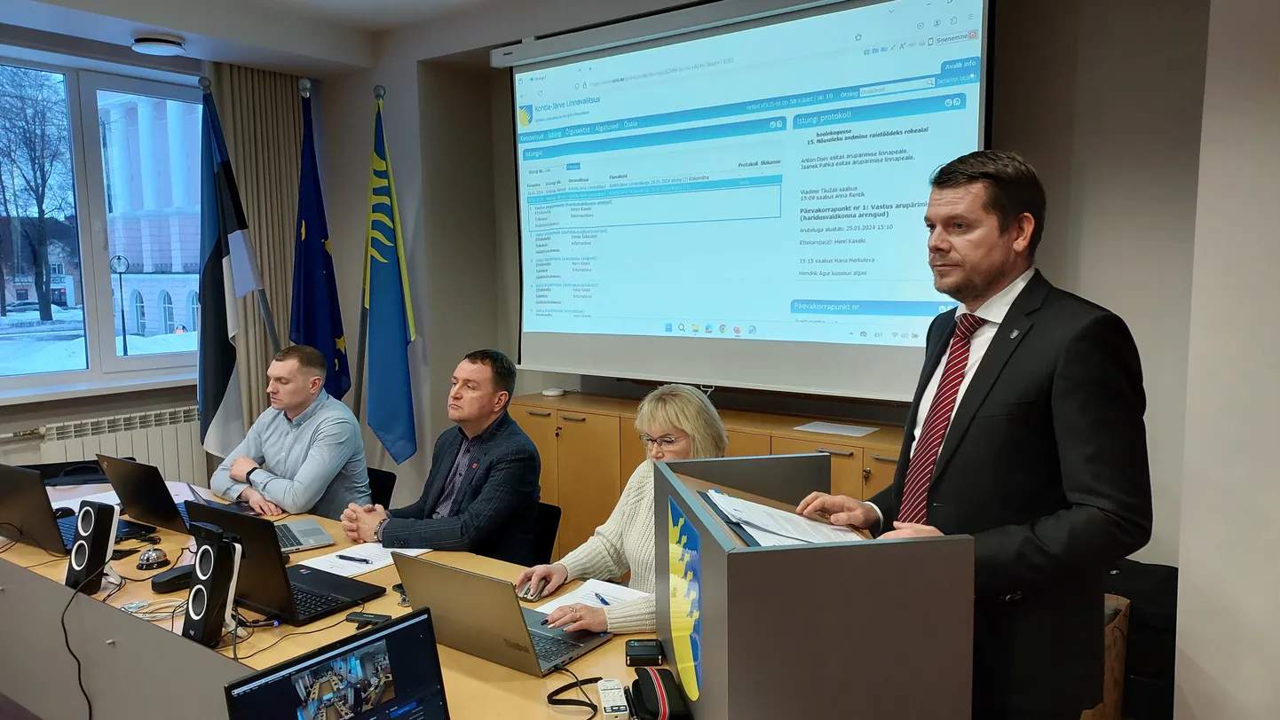 Sergei Lopini ja Eduard Odinetsi juhitav Kohtla-Järve võimuliit on kaks kuud tõrgeteta vastu pidanud ning Henri Kaselo linnavalitsus opositsiooni teravale kriitikale vaatamata ametis püsinud.