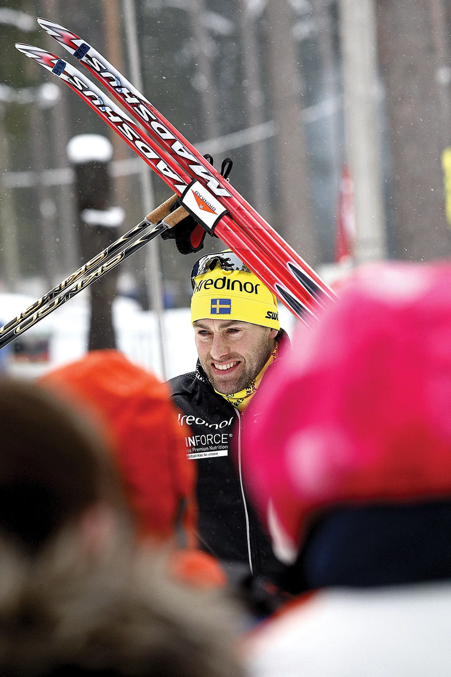 Rootslane Jörgen Brink osales Tartu maratonil kolmandat korda, kuid just tänavune hea vorm, suurepärased suusad ja lihtne taktika tegid temast seekordse suusatšempioni.