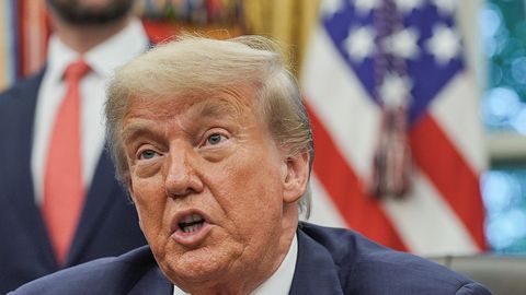 "Hamās" nevēlas vienošanos par uguns pārtraukšanu, paziņo Tramps