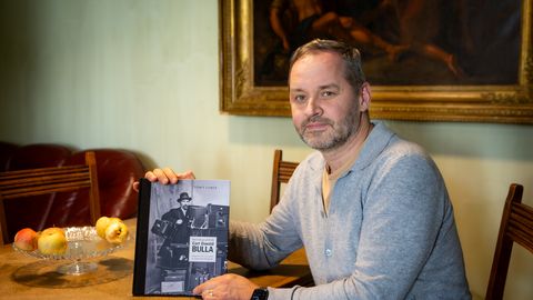 Kuressaares esitletakse raamatut õukonnafotograaf Bullast